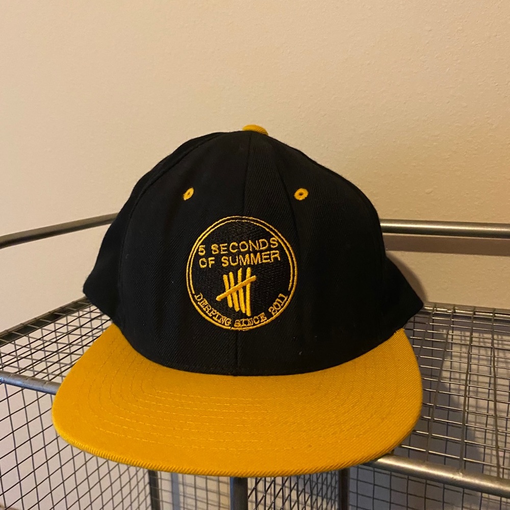 5SecondsofSummer OFFICIAL LUKE HEMMINGS SNAPBACK